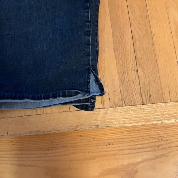 D/C Denim Pull up Capri Pants Size 5 - Picture 3 of 6